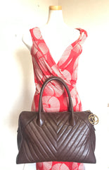 Vintage CHANEL brown caviarskin v stitch, chevron style bag, Speedy bag with golden CC charm. Classic purse for daily use.  060516re1