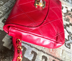 Vintage CHANEL red leather 2.55 waist purse, fanny pack, hip bag with gold CC closure and chain belt.  Belt 28”- 33”(71cm~77cm).