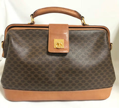 Vintage Celine brown macadam blaison doctor bag with tanned brown leather trimming. Classic unisex use bag. riri zipper. 050315r3