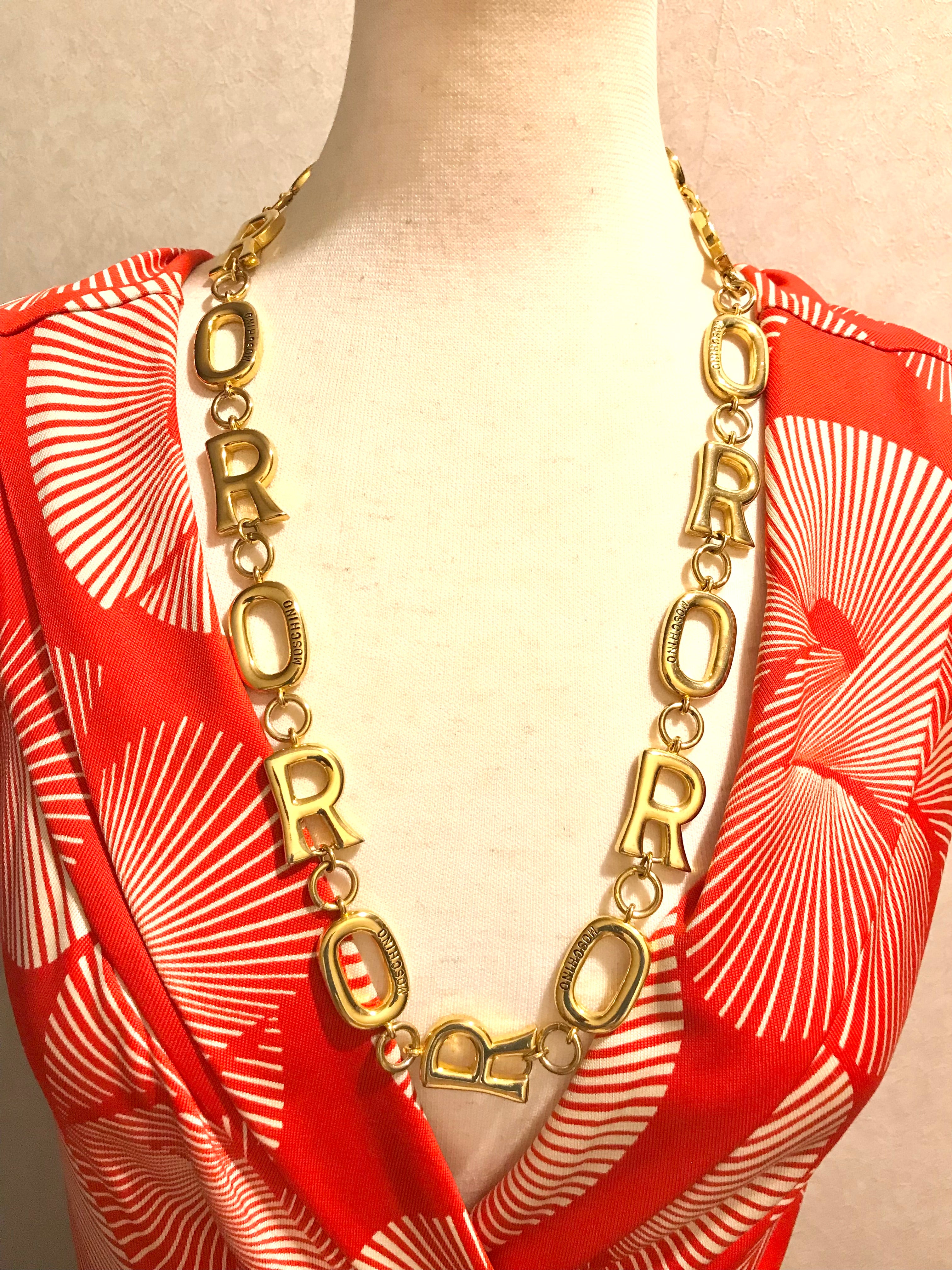 Vintage Moschino chain statement necklace with golden O and R letter charms with logos. 050323re5