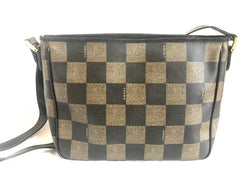 Vintage FENDI pecan chess pattern shoulder bag with FF logo motif. Classic purse for daily and unisex use. Must have.