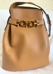 Vintage Salvatore Ferragamo camel brown leather hobo style shoulder bag with gancini gold tone closure. Masterpiece for daily use. 050320r6