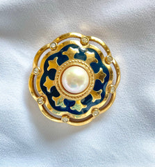 Vintage Burberry faux pearl, crystal stones, and gold and navy tone detailed design brooch. Rare Burberry masterpiece. 0503101