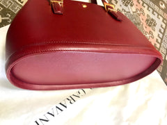Vintage Valentino Garavani wine leather handbag with golden buckles. Classic Valentino purse for any occasions. 050906f1