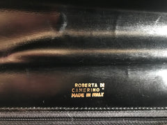 Vintage Roberta di Camerino black Kelly bag with golden R logo. Masterpiece from Roberta back in the era.
