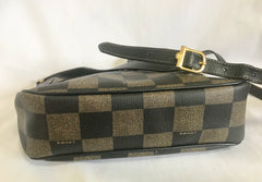 Vintage FENDI pecan chess pattern shoulder bag with FF logo motif. Classic purse for daily and unisex use. Must have.