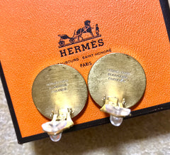 Vintage HERMES golden logo embossed genuine shell earrings. Classic jewelry piece. Bijouterie Fantaisie. Shines like aurora.