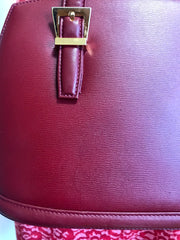 Vintage Valentino Garavani wine leather handbag with golden buckles. Classic Valentino purse for any occasions. 050906f1