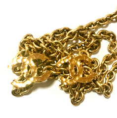 Vintage CHANEL gold chain belt with triple layer chains and two large CC mark charms at sides. Gorgeous belt. 72cm. R04101111