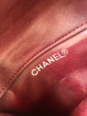 Vintage CHANEL wine fanny pack, leather belt bag with detachable chain belt and CC stitch mark on flap.  Fits 29.5" -32.6" 070502re2