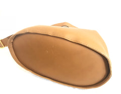 Vintage Salvatore Ferragamo camel brown leather hobo style shoulder bag with gancini gold tone closure. Masterpiece for daily use. 050320r6