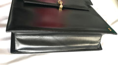 Vintage Roberta di Camerino black Kelly bag with golden R logo. Masterpiece from Roberta back in the era.