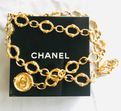 Vintage CHANEL nice and heavy thick golden chain belt with large CC motif charm. Double chain design at front. Gorgeous belt. 07610re4