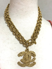 Vintage CHANEL long chain necklace with large and small CC mark pendant top. Gorgeous masterpiece jewelry. 060806k1y