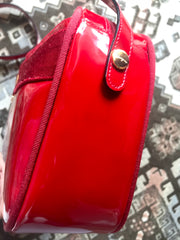Vintage Salvatore Ferragamo vara collection patent enamel lipstick red shoulder bag with gold tone bow charm. Classic purse. 050407r3