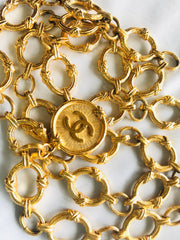 Vintage CHANEL nice and heavy thick golden chain belt with large CC motif charm. Double chain design at front. Gorgeous belt. 07610re4