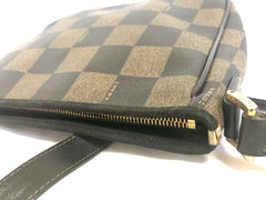 Vintage FENDI pecan chess pattern shoulder bag with FF logo motif. Classic purse for daily and unisex use. Must have.