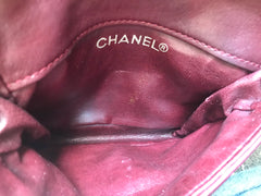 Vintage CHANEL wine fanny pack, leather belt bag with detachable chain belt and CC stitch mark on flap.  Fits 29.5" -32.6" 070502re2