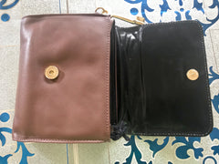 Vintage MOSCHINO brown leather purse, can be fanny bag, clutch bag with large golden heart and key motifs. So chic and mod. 060616r7