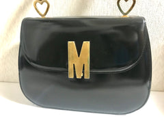 Vintage MOSCHINO black patent enamel Kelly style handbag with M logo and heart motifs. Masterpiece by Redwall. 050323re4