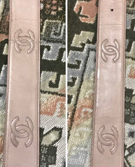 Vintage CHANEL taupe, cocoa brown color thick leather belt with gold tone chain buckle and CC stitch marks. Size for 24.5" thru 29"(63~74cm)
