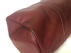 80's Vintage Longchamp rare dark wine leather duffle bag, mini travel purse. Classic bag for unisex use.