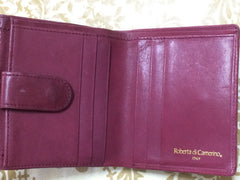 Vintage Roberta di Camerino wine leather wallet, coin purse with iconic golden R motif. Classic piece.