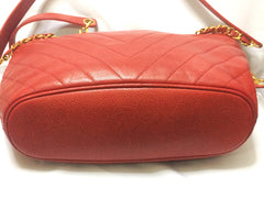 Vintage CHANEL red caviarskin v stitch, chevron style chain shoulder tote bag with golden CC ball charm. Classic purse for daily use.