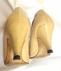Vintage CHANEL beige and black leather shoes, classic pumps. EU 36, US5.5. small size. 050320r20